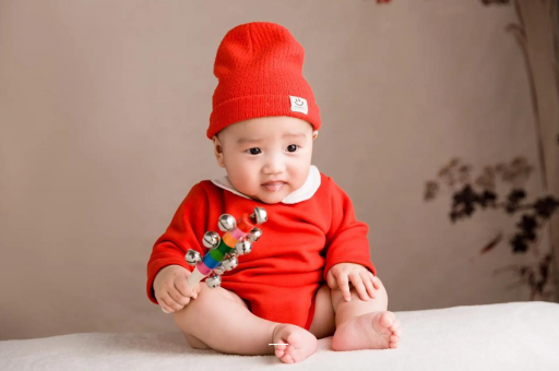 磐石六个月宝宝总是摇头